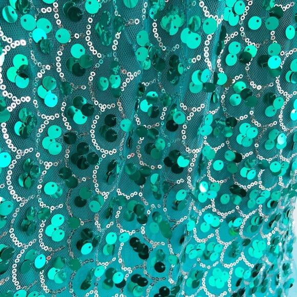 Charades Sequin Mermaid Costume Ariel Halloween Costume NEW Medium - Picture 8 of 15